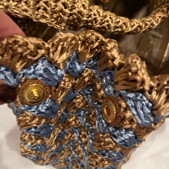 Authentic Prada raffia tote - Picture 4 of 7